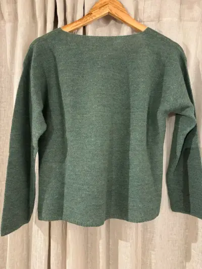 Sweater verde manga larga Urco 100% baby Alpaca - miniatura 4