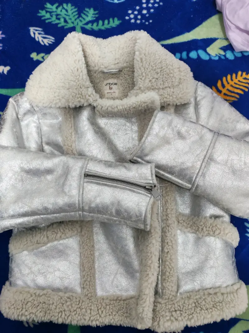 Chaqueta umbralle plateada con borrego - 2