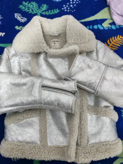Chaqueta umbralle plateada con borrego - miniatura 2