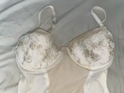 Corset blanco encaje - miniatura 2