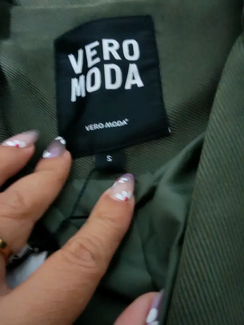 Abrigo verde Vero Moda nuevo - 2