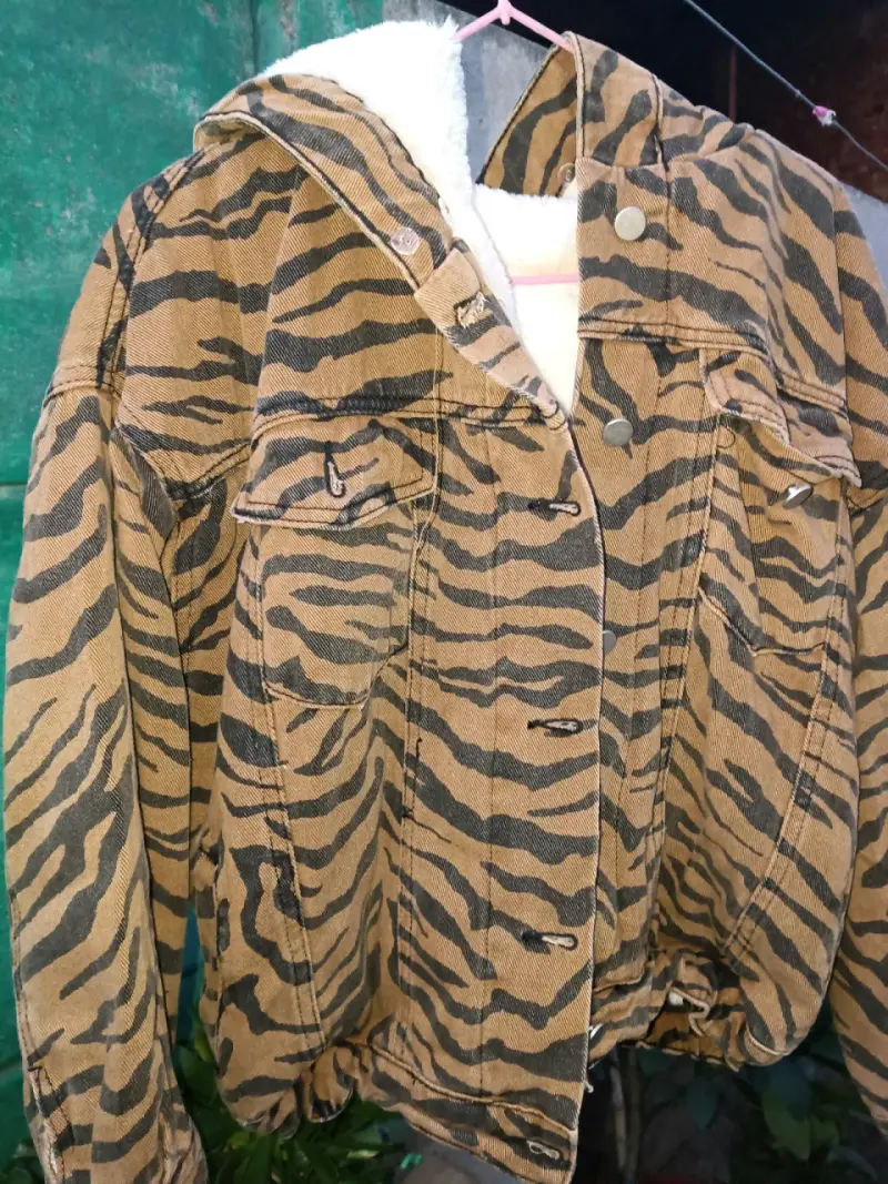 Chaqueta estampado animal print