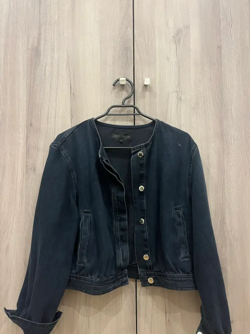 Chaqueta de mezclilla azul oscuro - 1