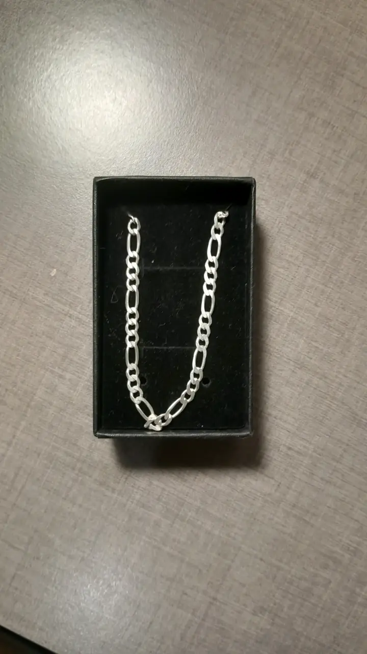 Cadena de plata