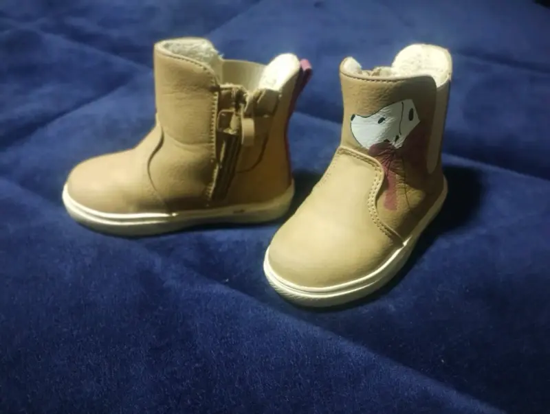 Botines de niña con diseño lúdico - 2