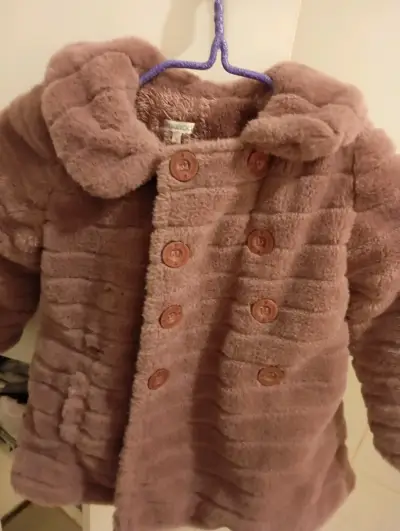 Abrigo de peluche para niña - miniatura 1