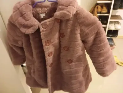 Abrigo de peluche para niña - miniatura 4