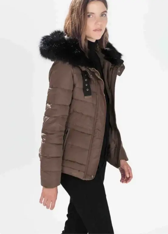 Parka de plumas marrón Zara con capucha - 1