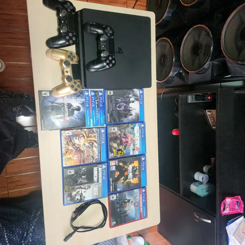 Consola PlayStation 4 con juegos - 3
