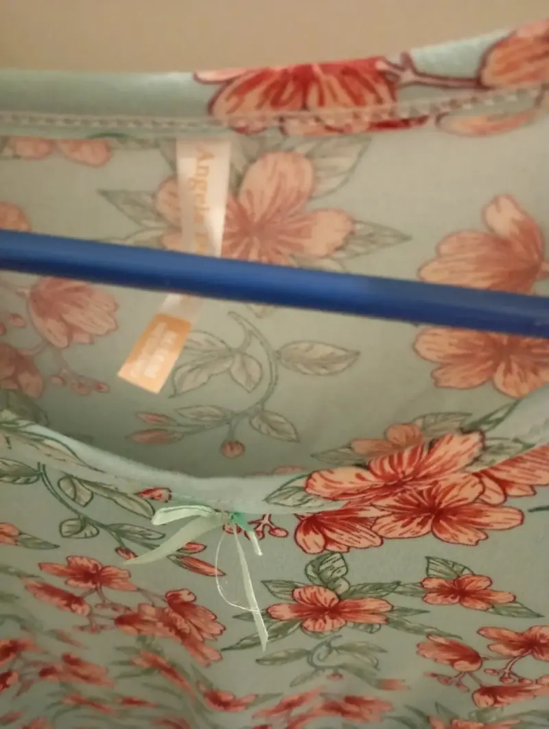 Vestido floral verde claro tipo pijama - 3