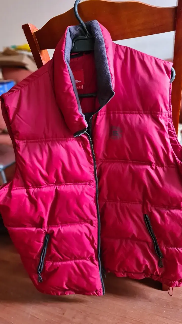 Parka acolchada roja de invierno. Sin mangas - 1