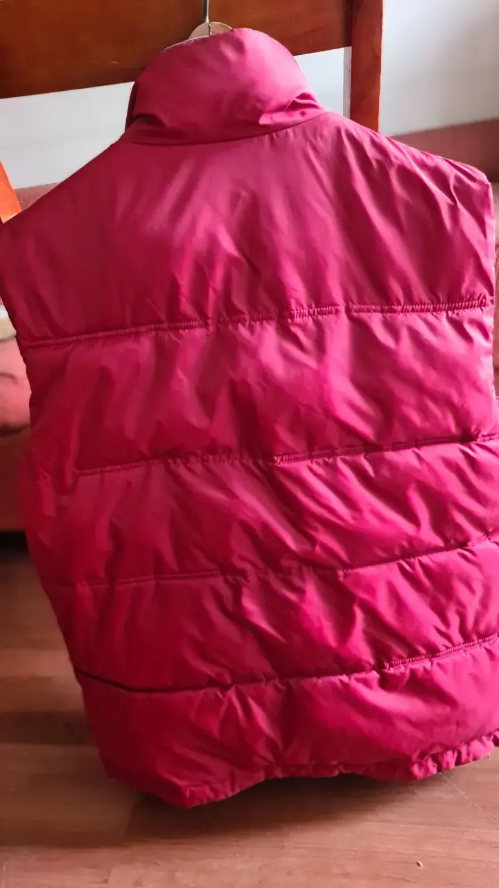 Parka acolchada roja de invierno. Sin mangas - 2