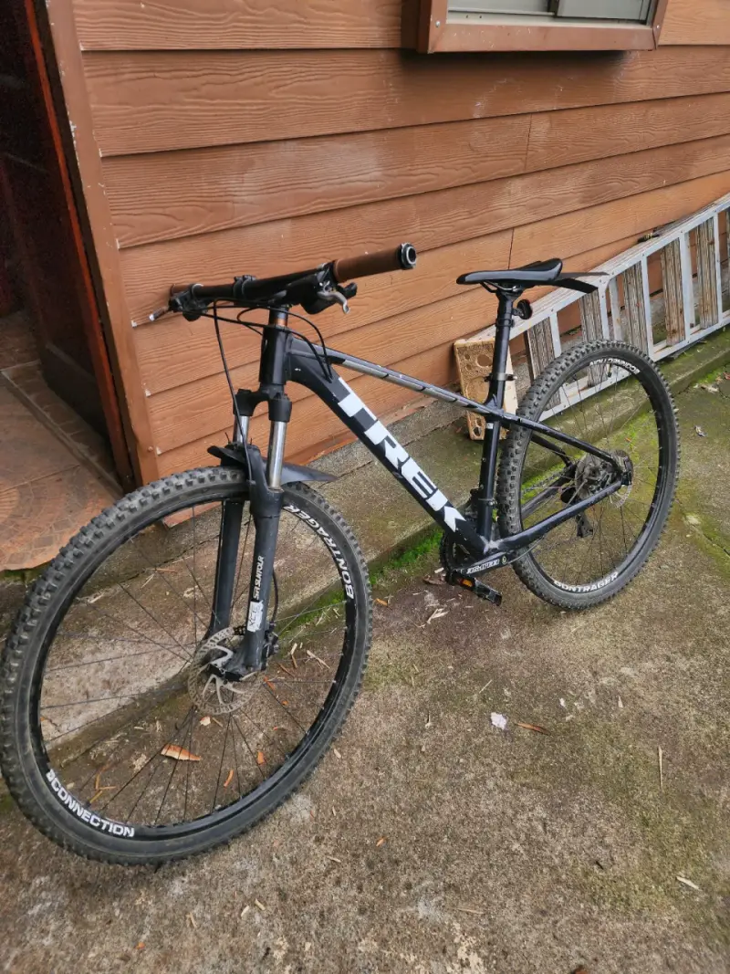Bicicleta montaña Trek negra marlin 5 - 1