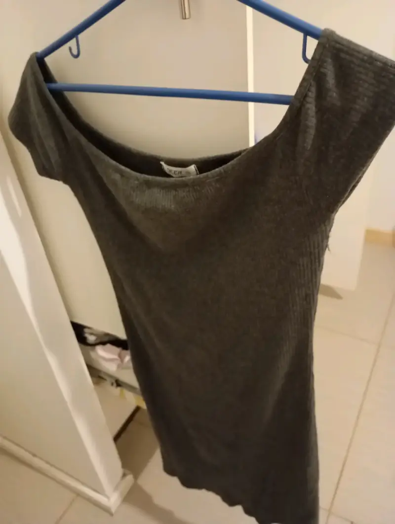 Vestido gris manga caída - 1