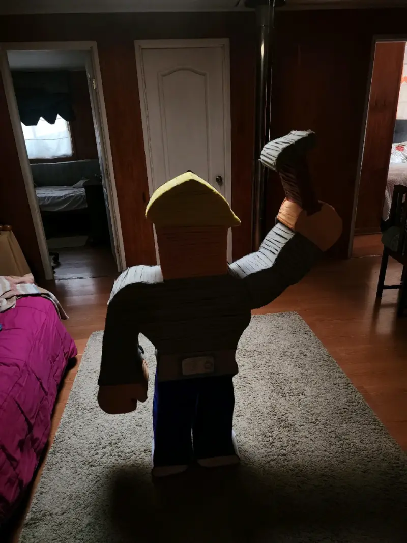 Cartón de figura animada hecho a mano ROBLOX - 3