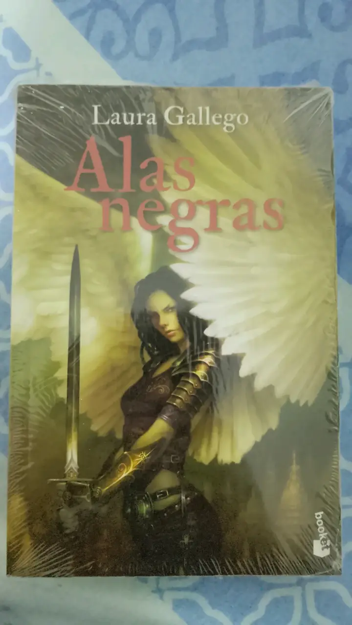 Libro 'Alas negras' nuevo