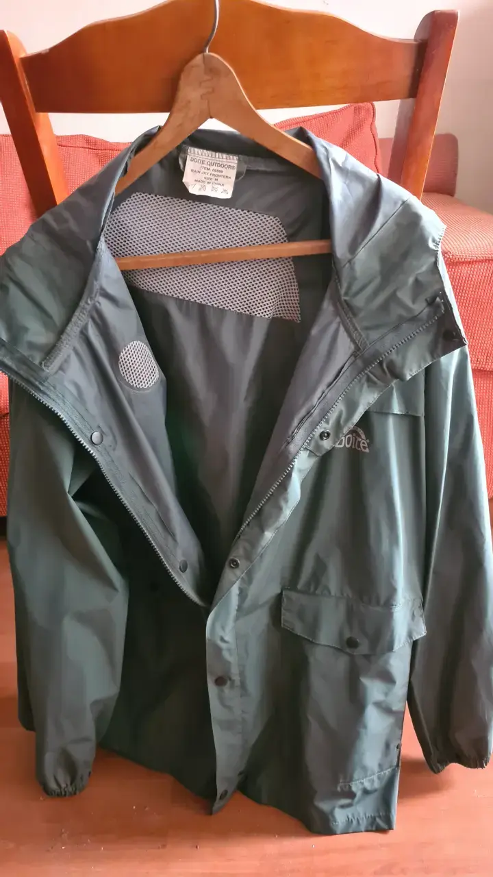 Chaqueta impermeable verde oliva DOITE talla M - 1