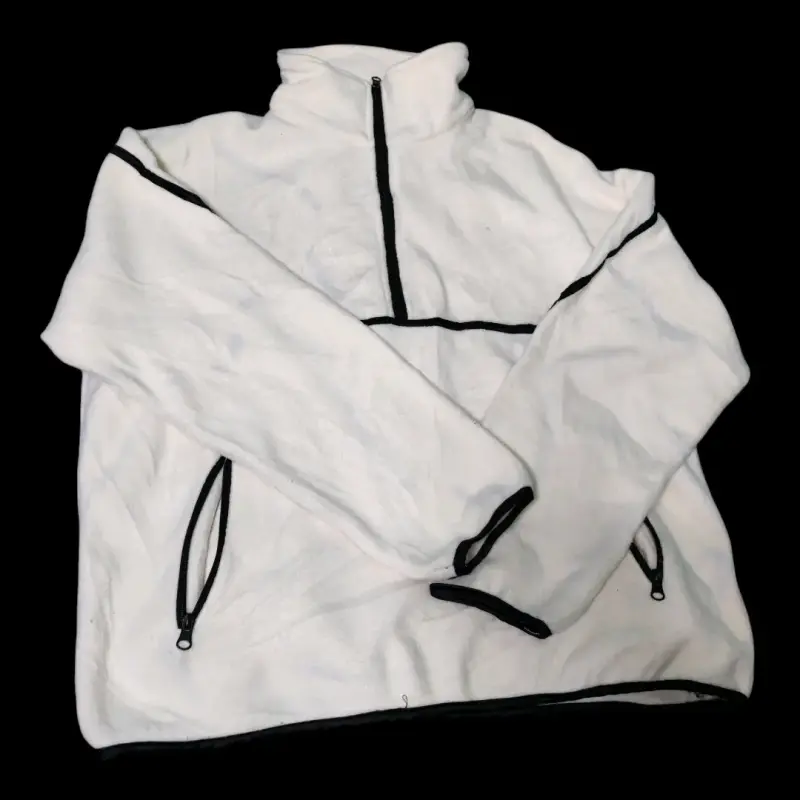 Polar blanco con detalles negros - 1