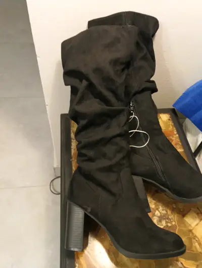 Botas de gamuza negras - miniatura 3