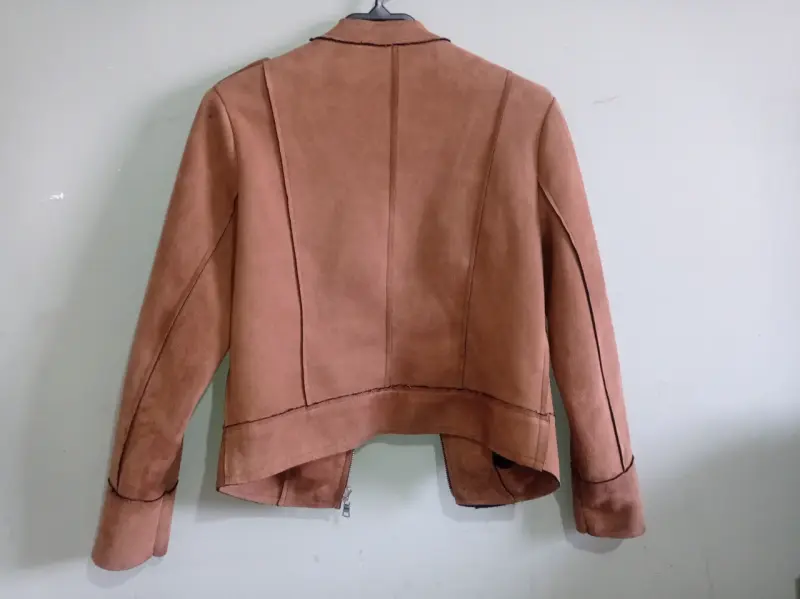 Chaqueta marrón con cremalleras - 2