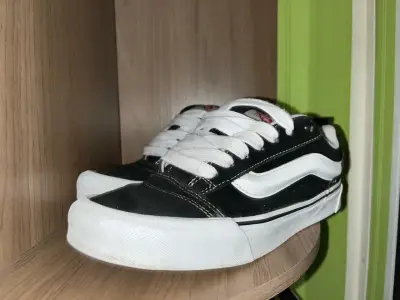Zapatillas Vans Knu Skool negras con blanco - miniatura 5