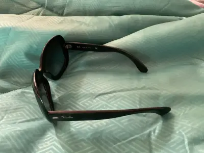 Gafas de sol Ray-Ban negras Modelo Jackie OHH! - miniatura 2