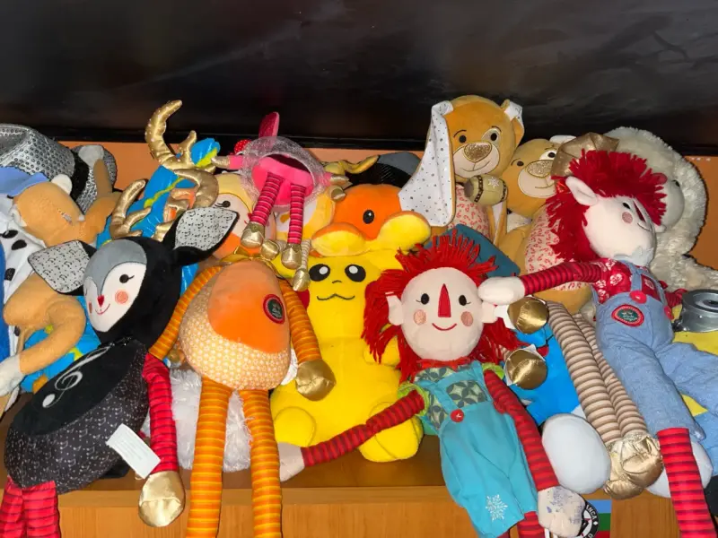 Muñecos de peluche variados - 1