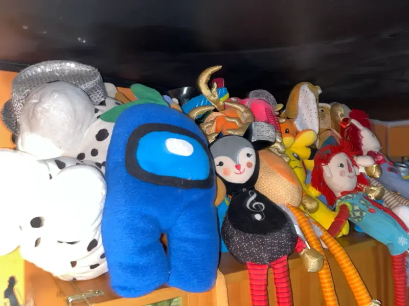 Muñecos de peluche variados - 2
