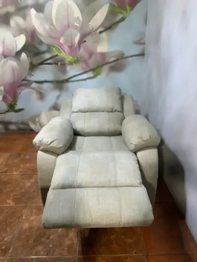 Sillón reclinable gris claro - miniatura 4