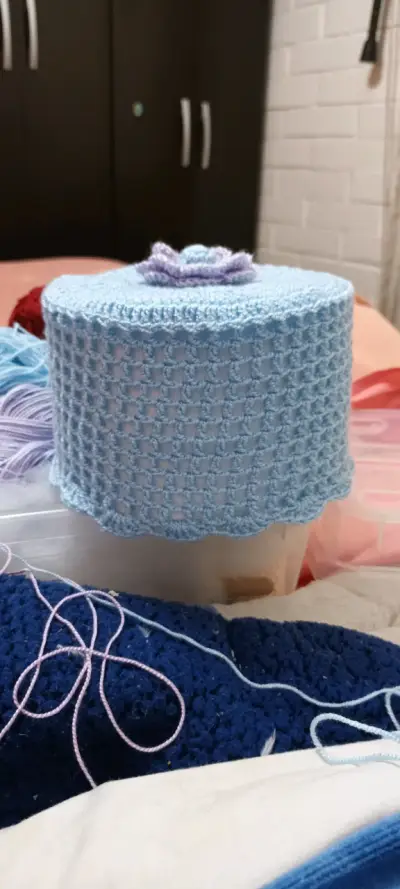 Cubre rollo de papel tejido a crochet - miniatura 1