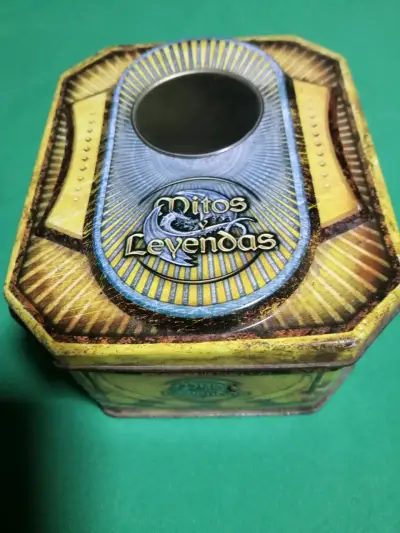 Caja metálica Mitos y Leyendas - miniatura 1