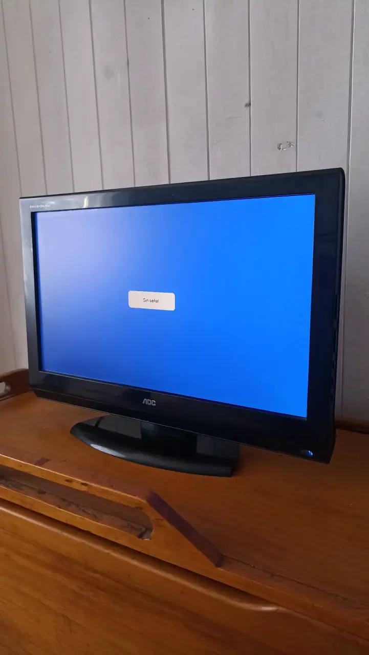 Monitor AOC 21 pulgadas - 1