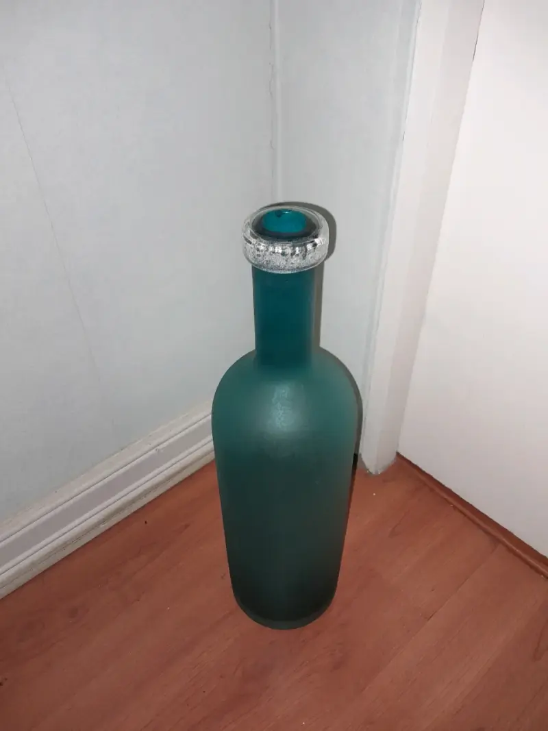 Botella decorativa de vidrio azul - 2