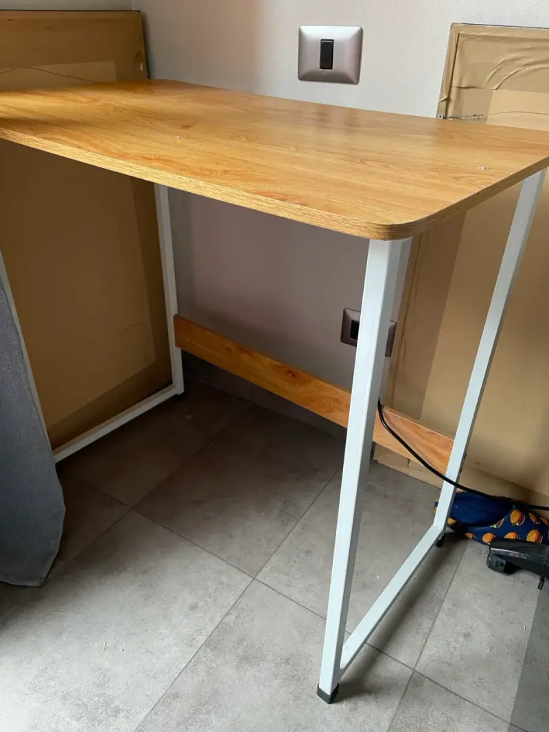 Escritorio de madera compacto - 3