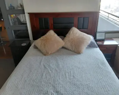 Cama matrimonial de madera - miniatura 1