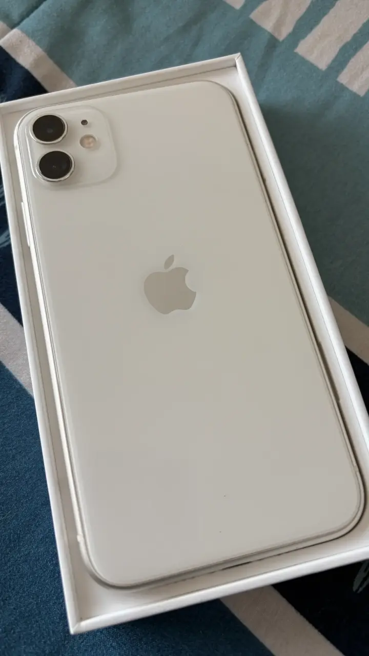 iPhone 11 blanco, 64GB - 5