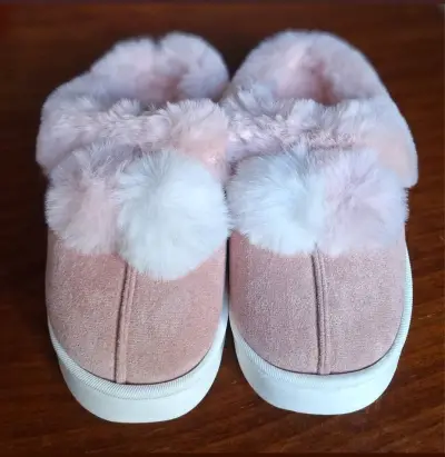 Pantuflas con pompones - miniatura 2