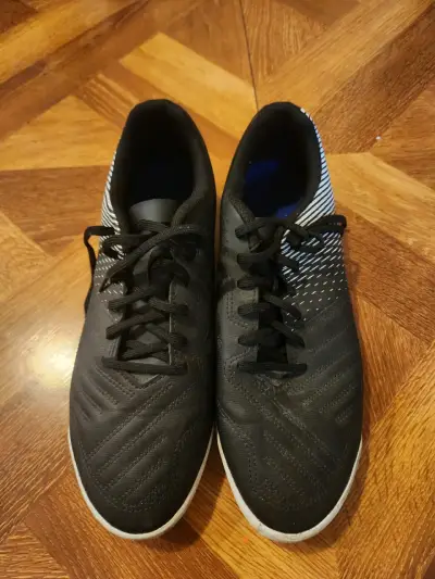Zapatillas de futbol negras - miniatura 1