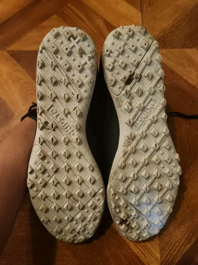 Zapatillas de futbol negras - miniatura 2