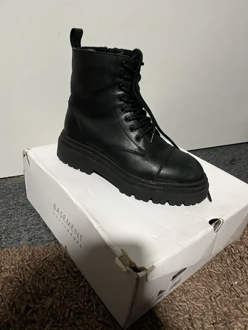 Botin negro - 1