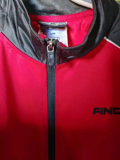 Chaqueta deportiva roja con cierre - miniatura 1