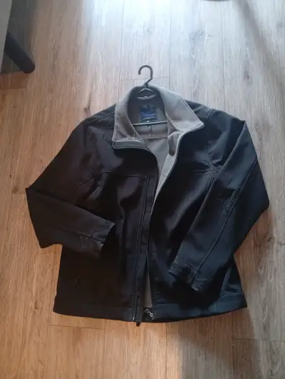 Chaqueta negra con forro claro - miniatura 2