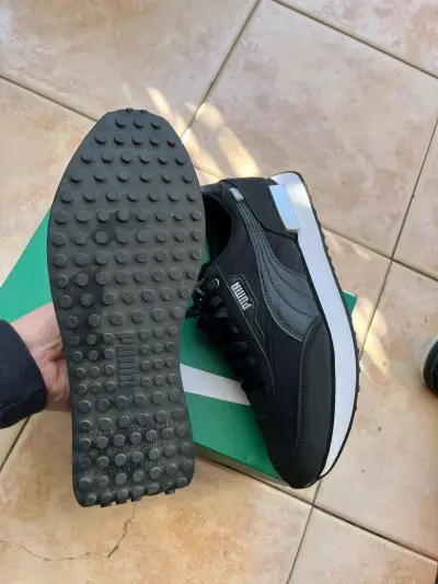 Zapatillas deportivas negras Puma - miniatura 1