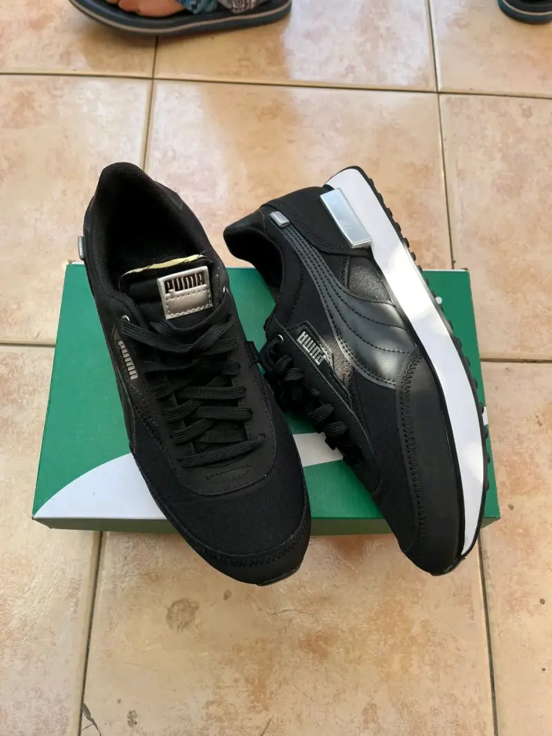 Zapatillas deportivas negras Puma - 4