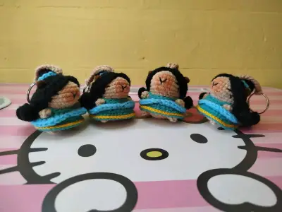 Llaveros amigurumi  capiprincesas - miniatura 4