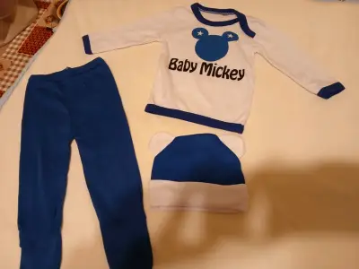 Conjunto bebe bodies, camisetas, pantys y gorro - miniatura 4