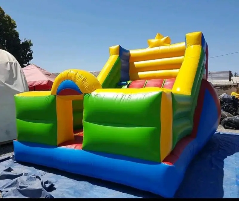 Inflable de juego multicolor - 1