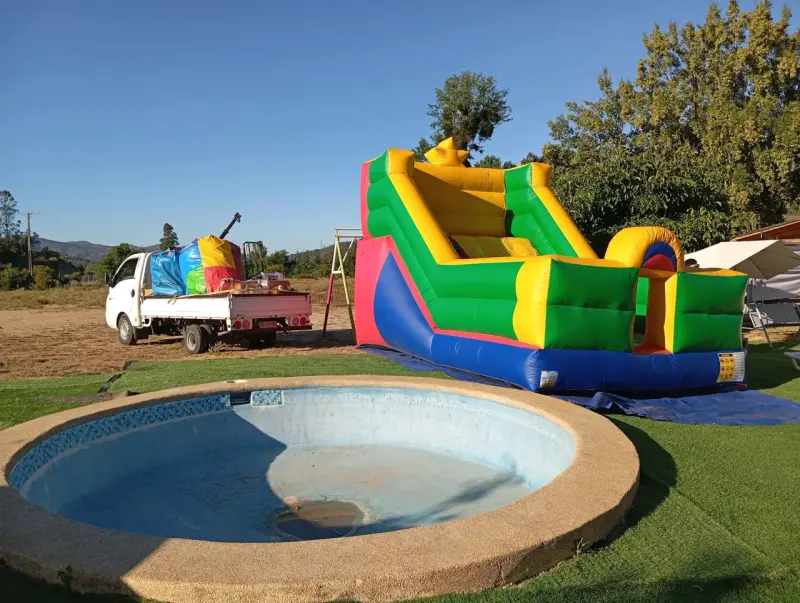 Inflable de juego multicolor - 2