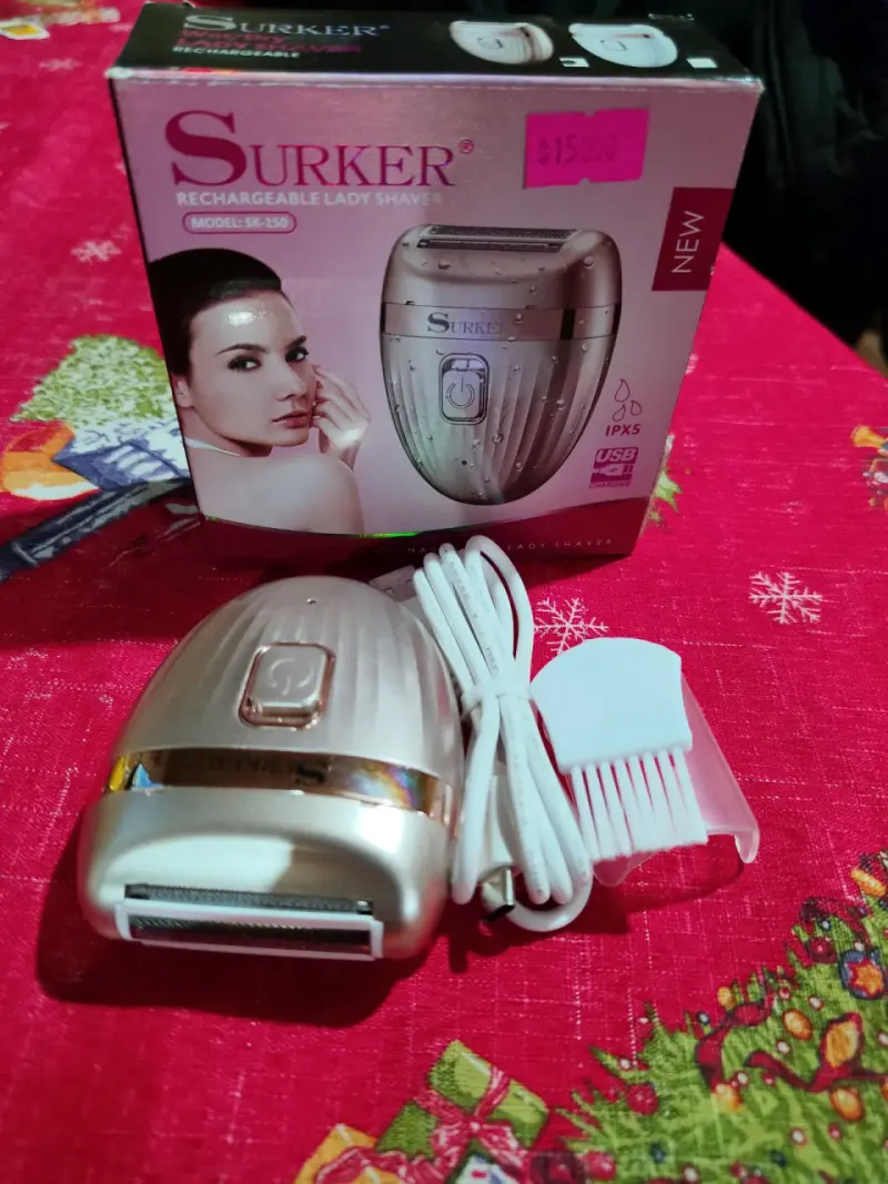 Afeitadora recargable Surker dorada