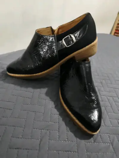 Zapatos negros con hebilla - miniatura 1